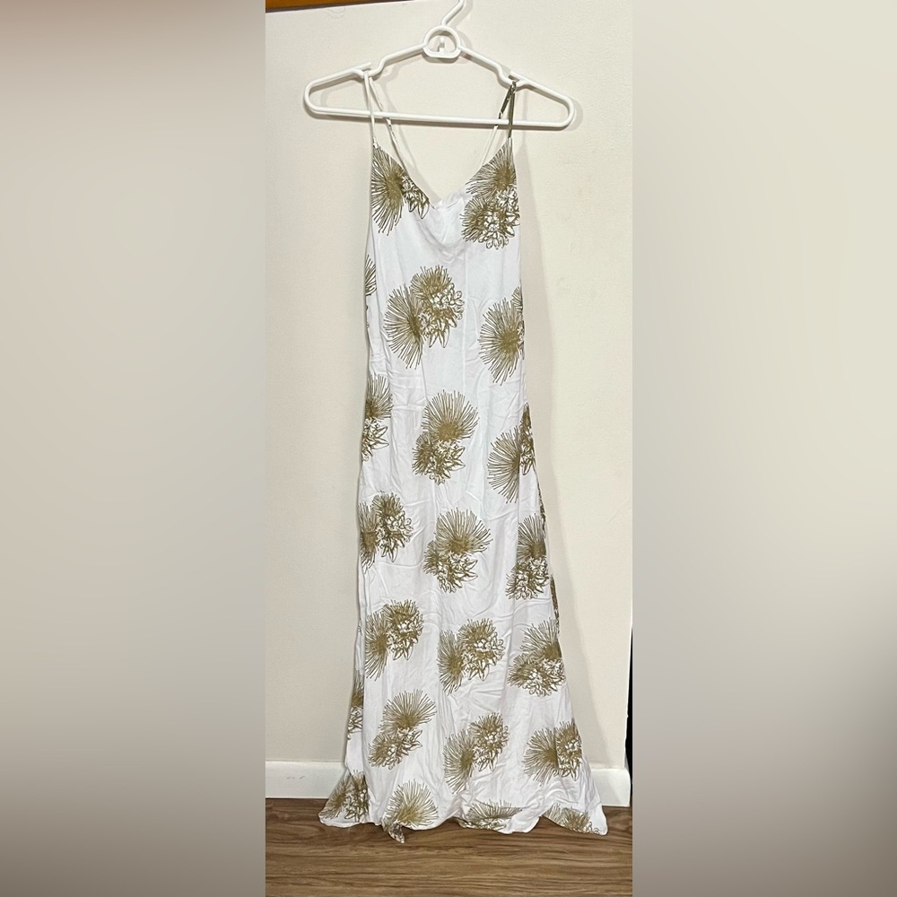 Dress - Picture 3 of 3